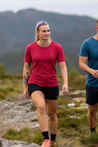 Basic T-Skjorte Dame, Bringebær-Lanullva