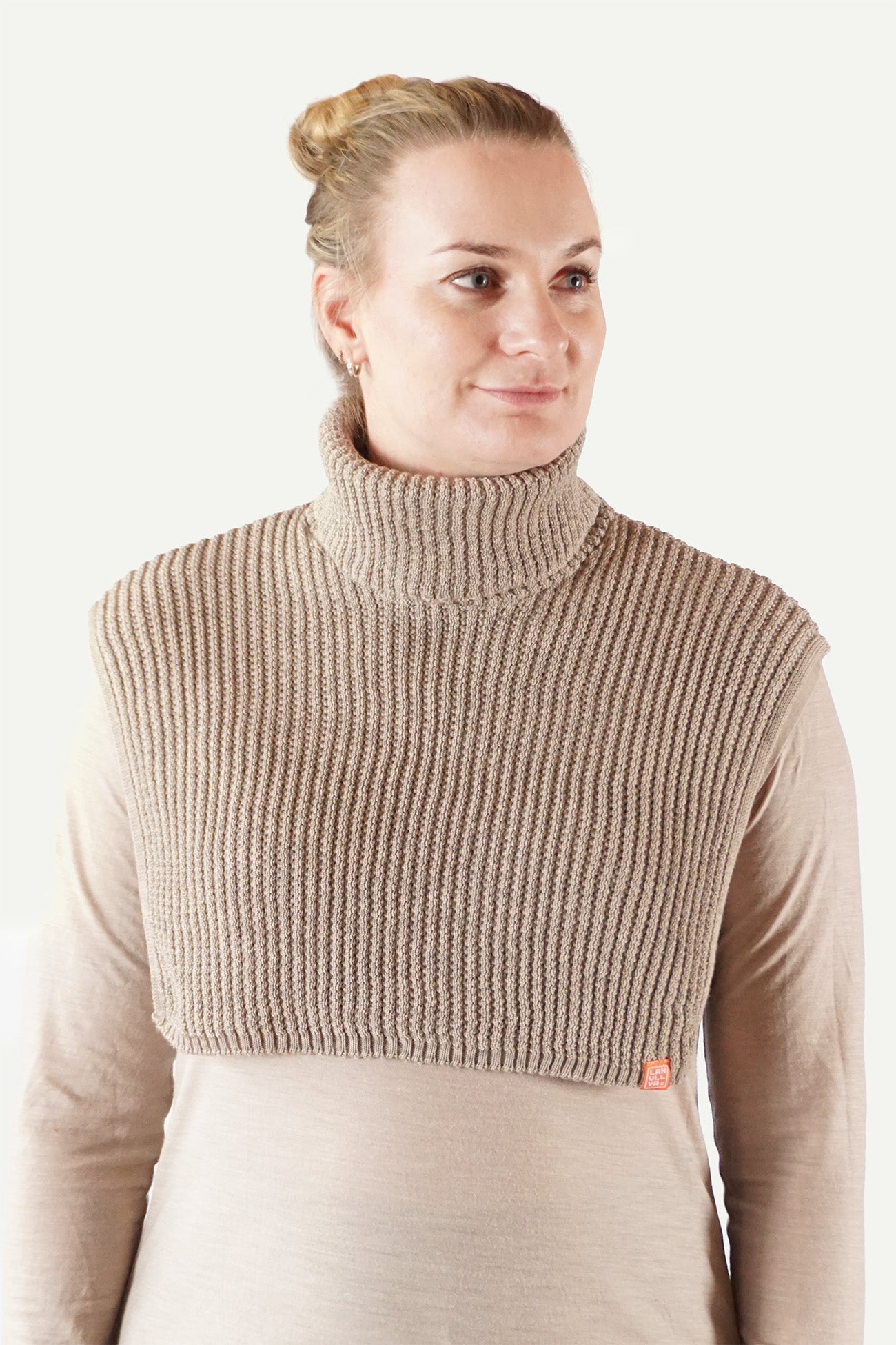 Lanullva Merino Neck Warmer, Linen