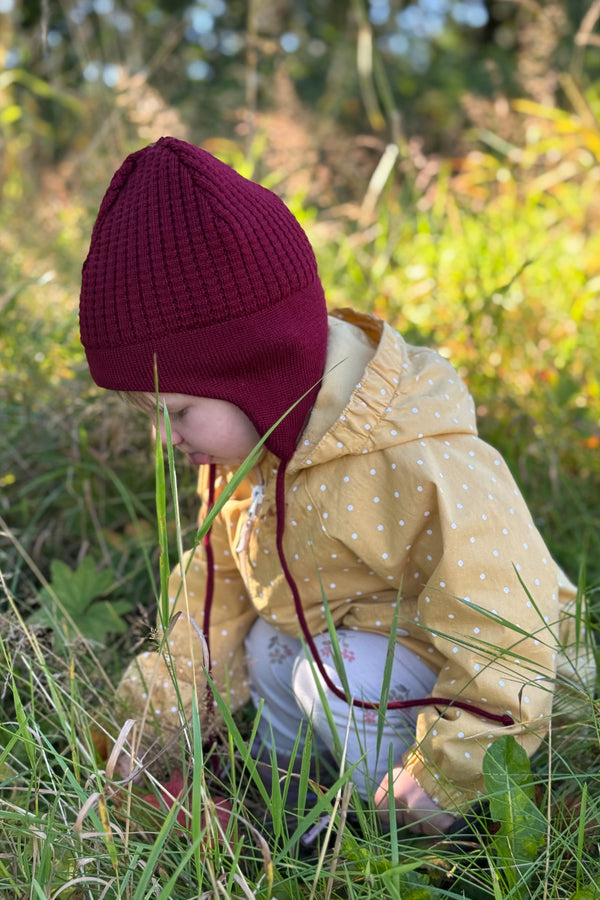 Lanullva Hustadvika 2.0 Baby Hat Flaps, Burgundy