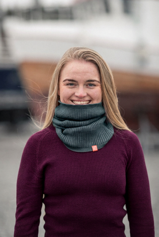Voksen med headover i Mosgrøn